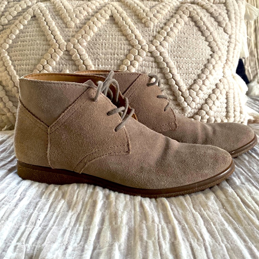 Franco Sarto Chukka boot tanish grey 7.5. Worn only a handful of times